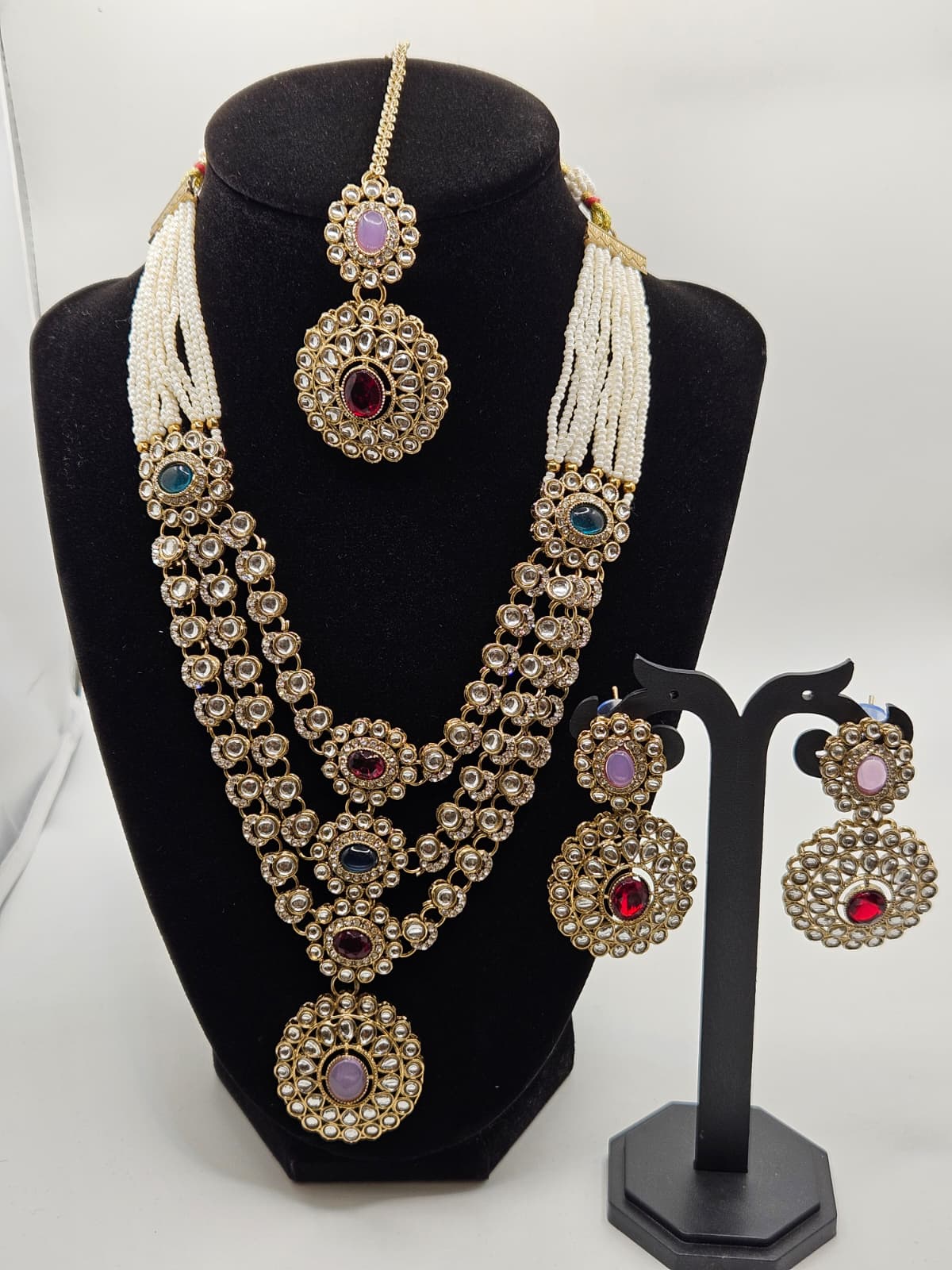 Multicolor Kundan Necklace Set with Earrings & Maang Tikka