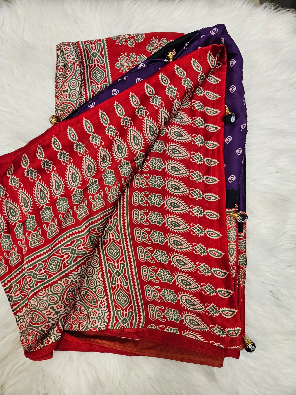 Maroon Silk Designer Blouse with Traditional Printed Saree – Classic Ethnic Saree Set