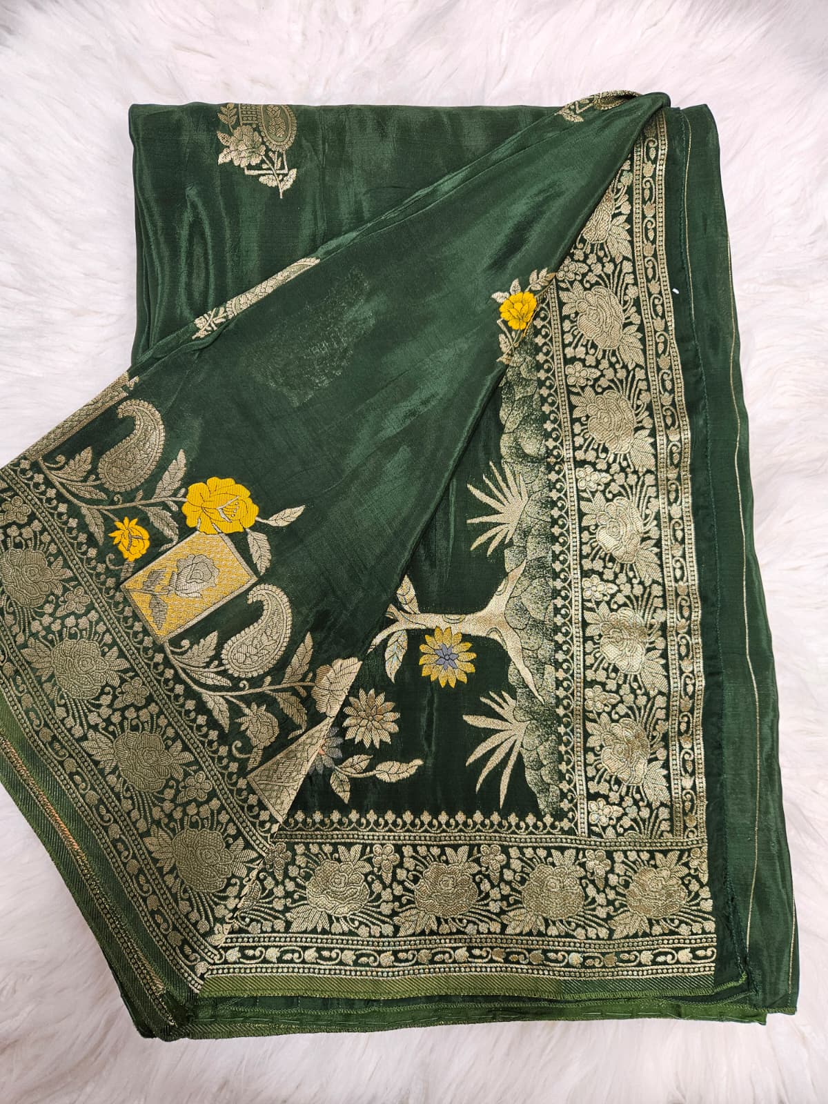 Baby Pink Designer Blouse with Dark Green Banarasi Saree – Elegant Traditional Saree Set