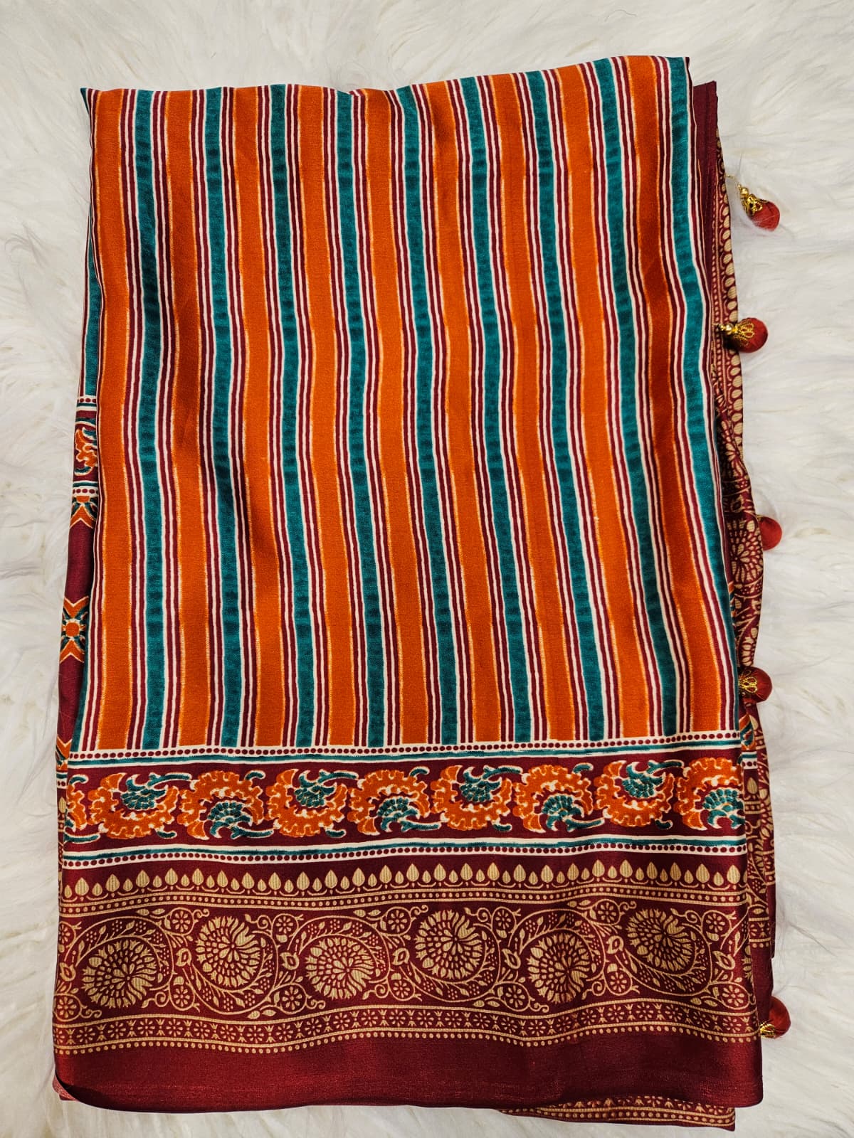 Maroon Puff Sleeve Designer Blouse with Traditional Printed Saree – Classic Ethnic Saree Set