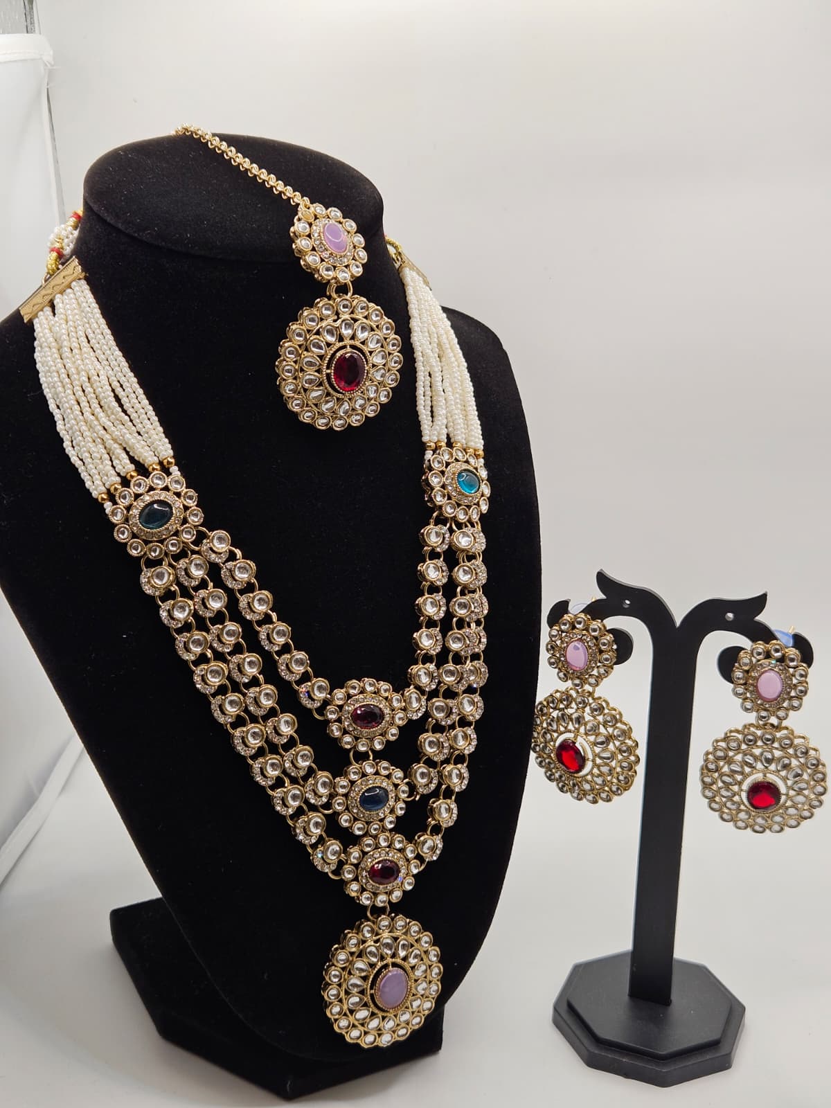 Multicolor Kundan Necklace Set with Earrings & Maang Tikka