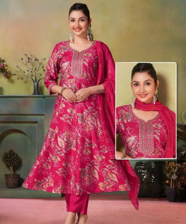 Elegant Floral Embroidered Kurti Set
