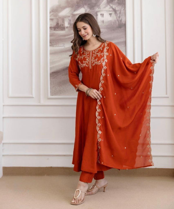 Elegant Embroidered Kurti Set with Dupatta