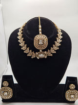 Elegant Kundan Necklace Set with Earrings & Maang Tikka