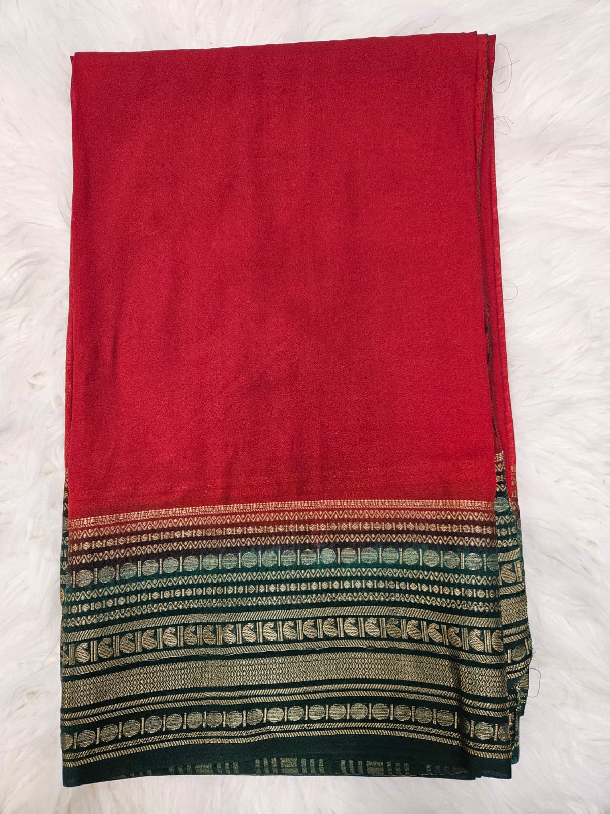 Dark Green Designer Blouse with Red Banarasi Saree – Traditional Silk Saree Set
