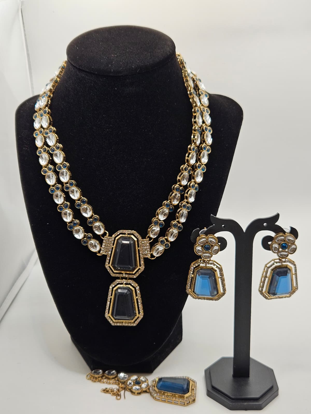 Blue Kundan Necklace Set with Earrings