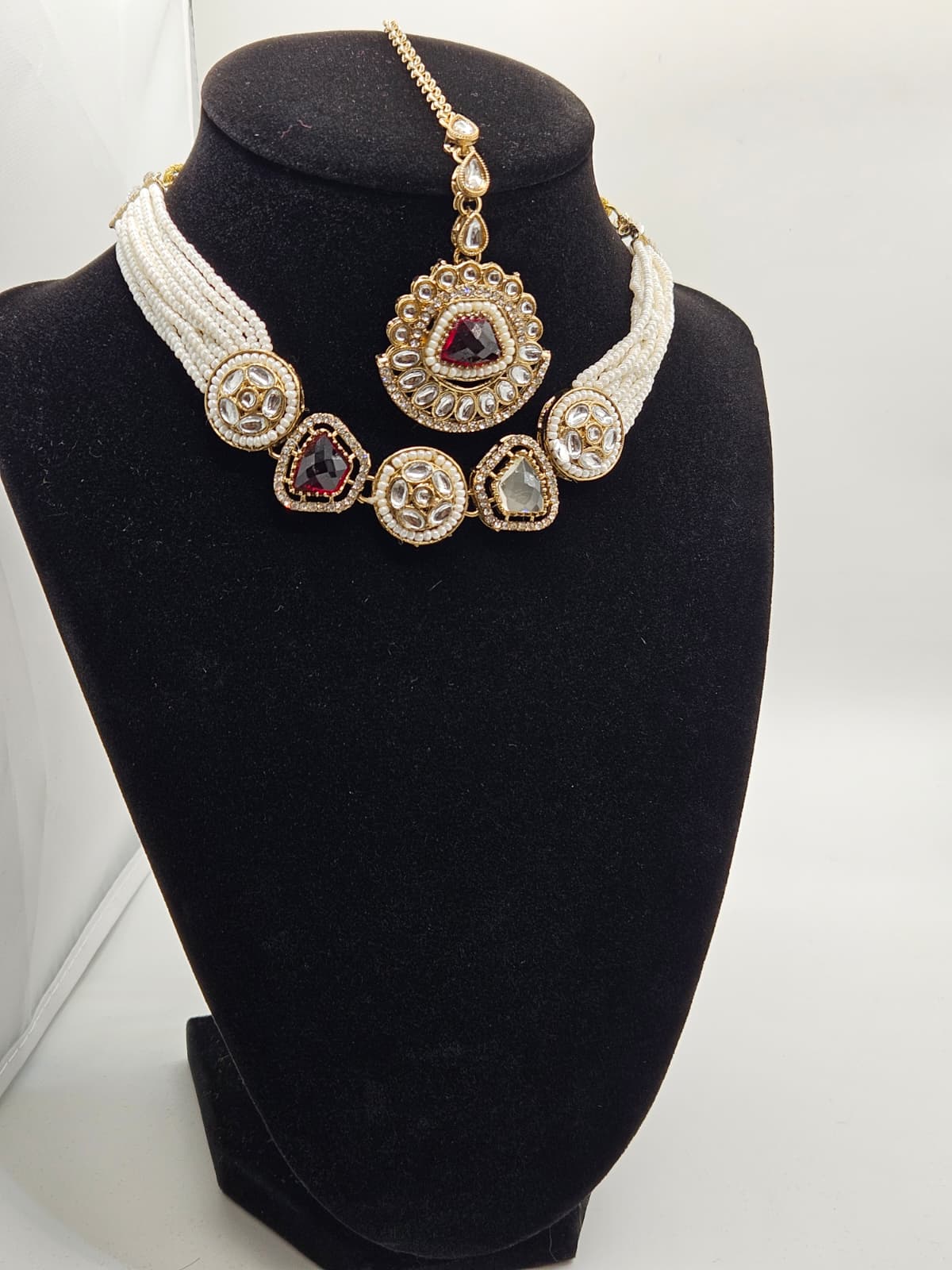 Maroon Kundan Necklace Set with Maang Tikka