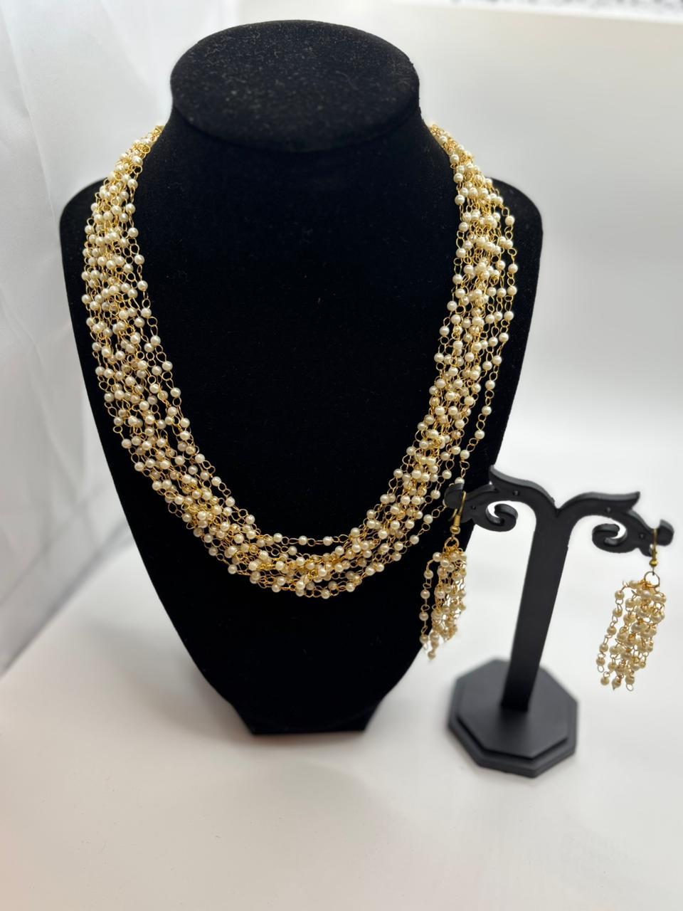 Elegant Pearl Layered Necklace Set