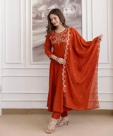 Elegant Embroidered Kurti Set with Dupatta